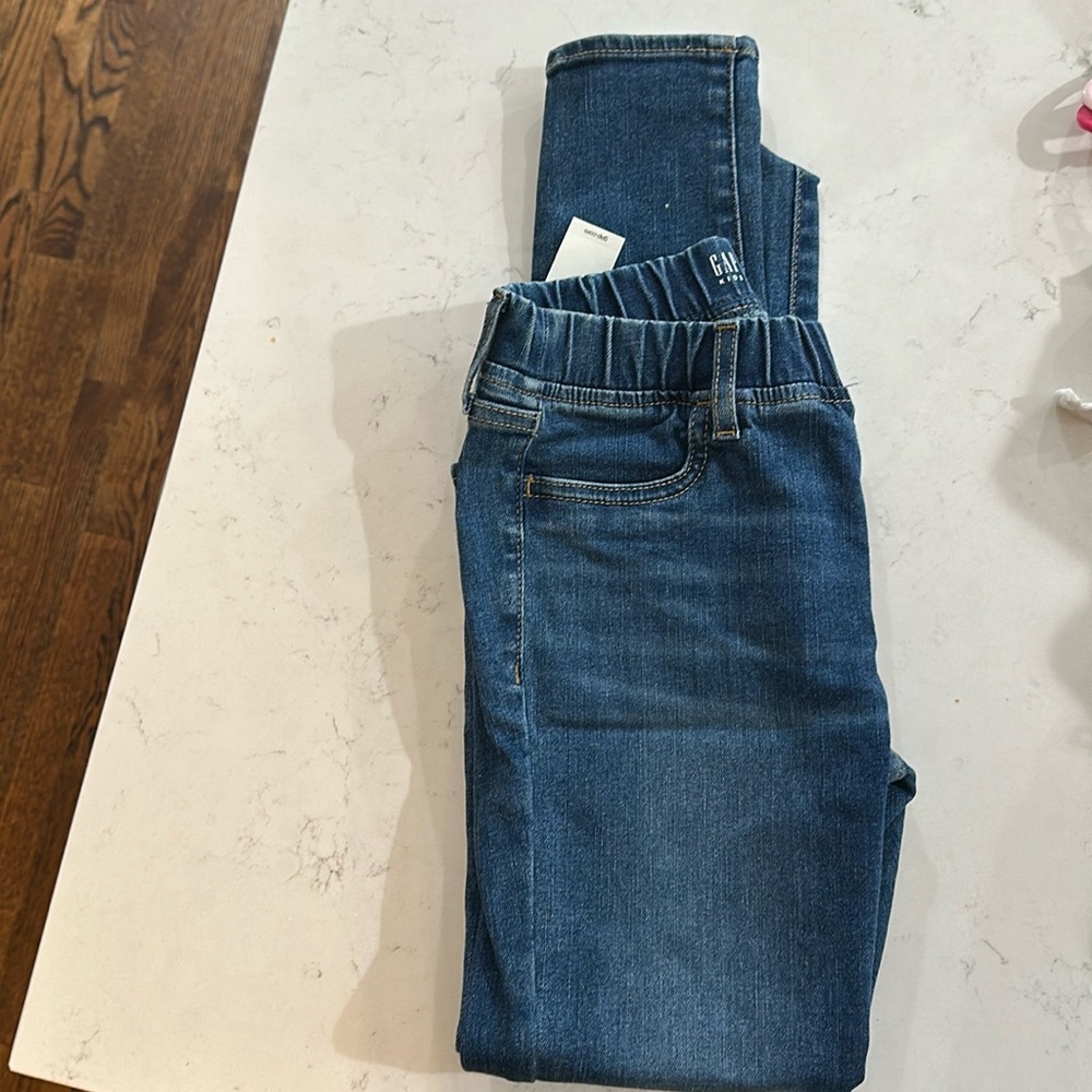 NWT -Girls GAP Jeggings.